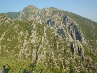Ξημερώματα 13/8/2013 τα βουνά γλεντάν μαζί μας. 